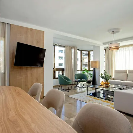 Genteel Puerta Real Apartment *